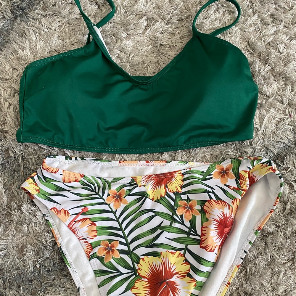 New swim suit size L